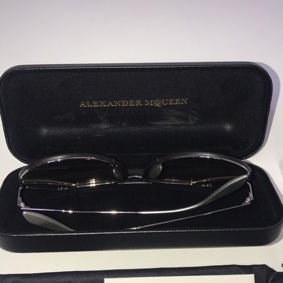 Alexander McQueen 65MM Oversized Crystal Sunglasses - Picture 4 of 10